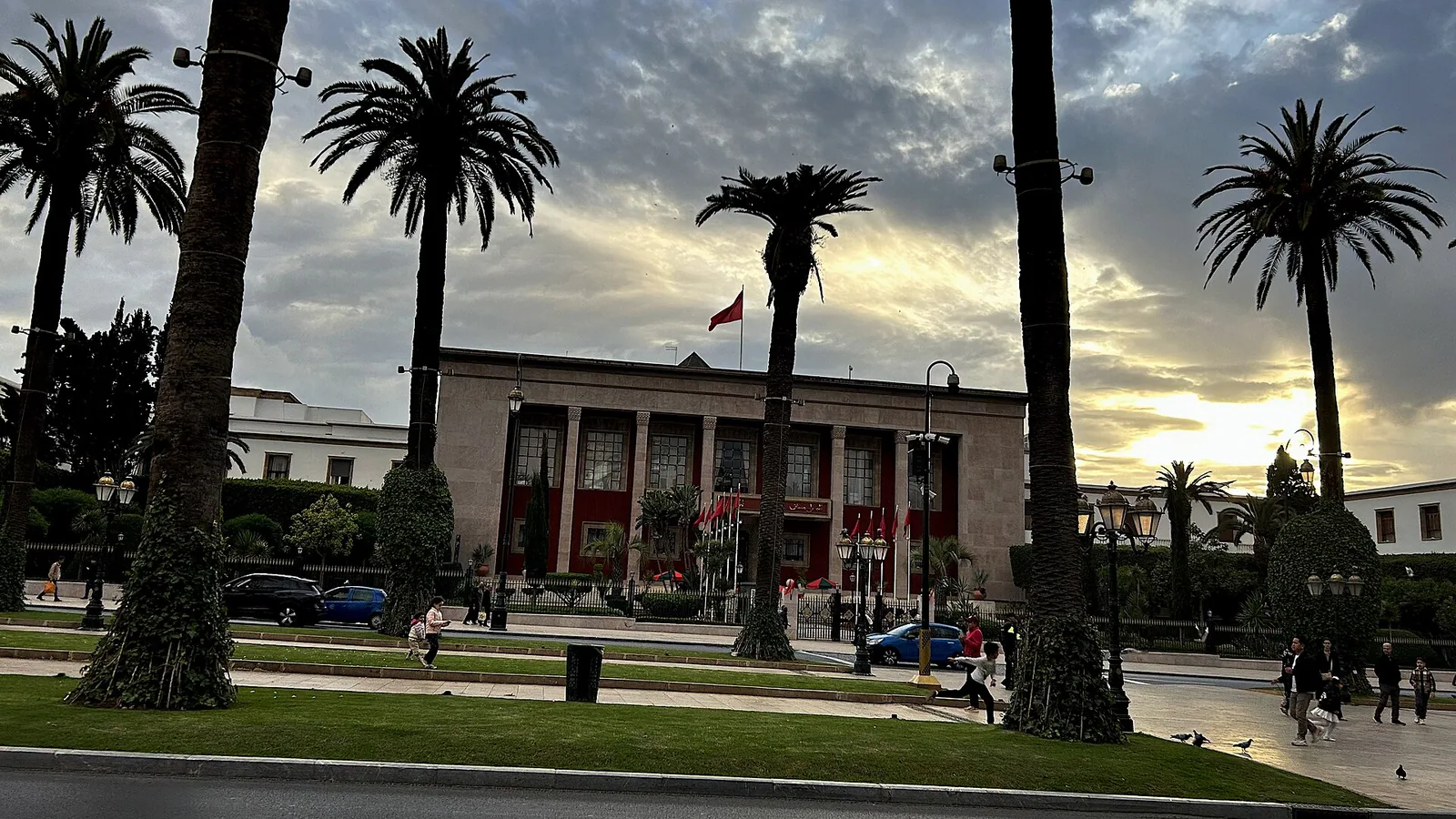 Parlement de Rabat au coucher du soleil.