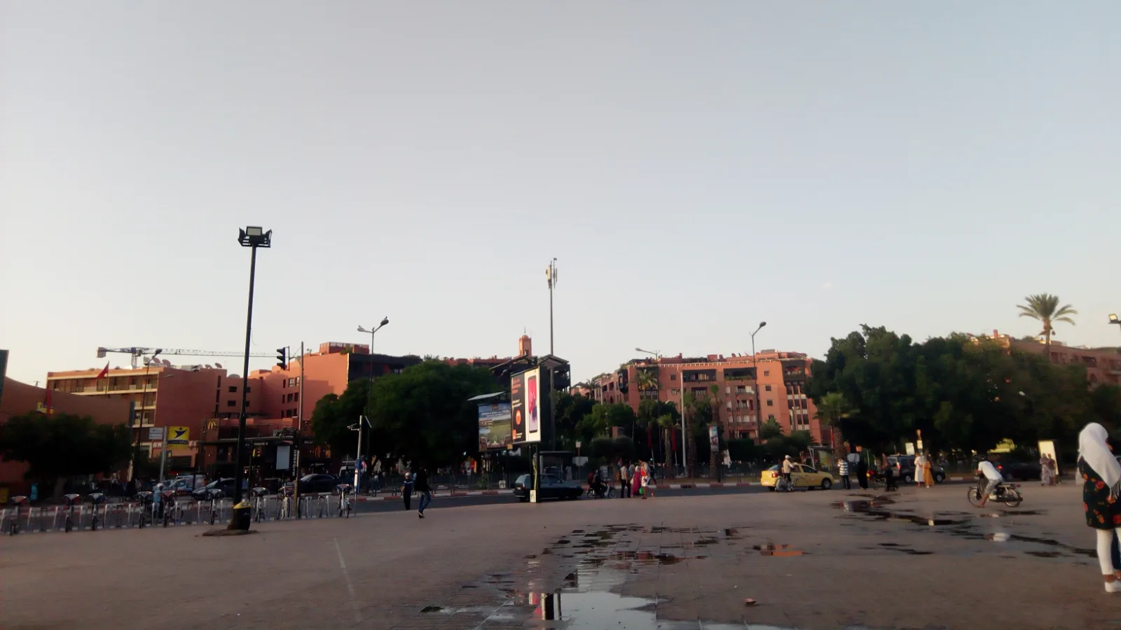 Immeubles résidentiels du quartier Guéliz à Marrakech, secteur privilégié de la location longue durée